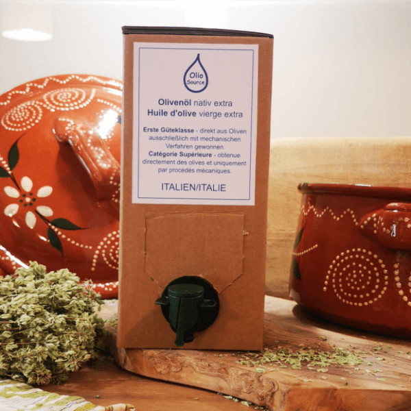 Huile d'olive italienne puissante et très aromatique. Achetez en ligne à un prix avantageux chez Olio Source.